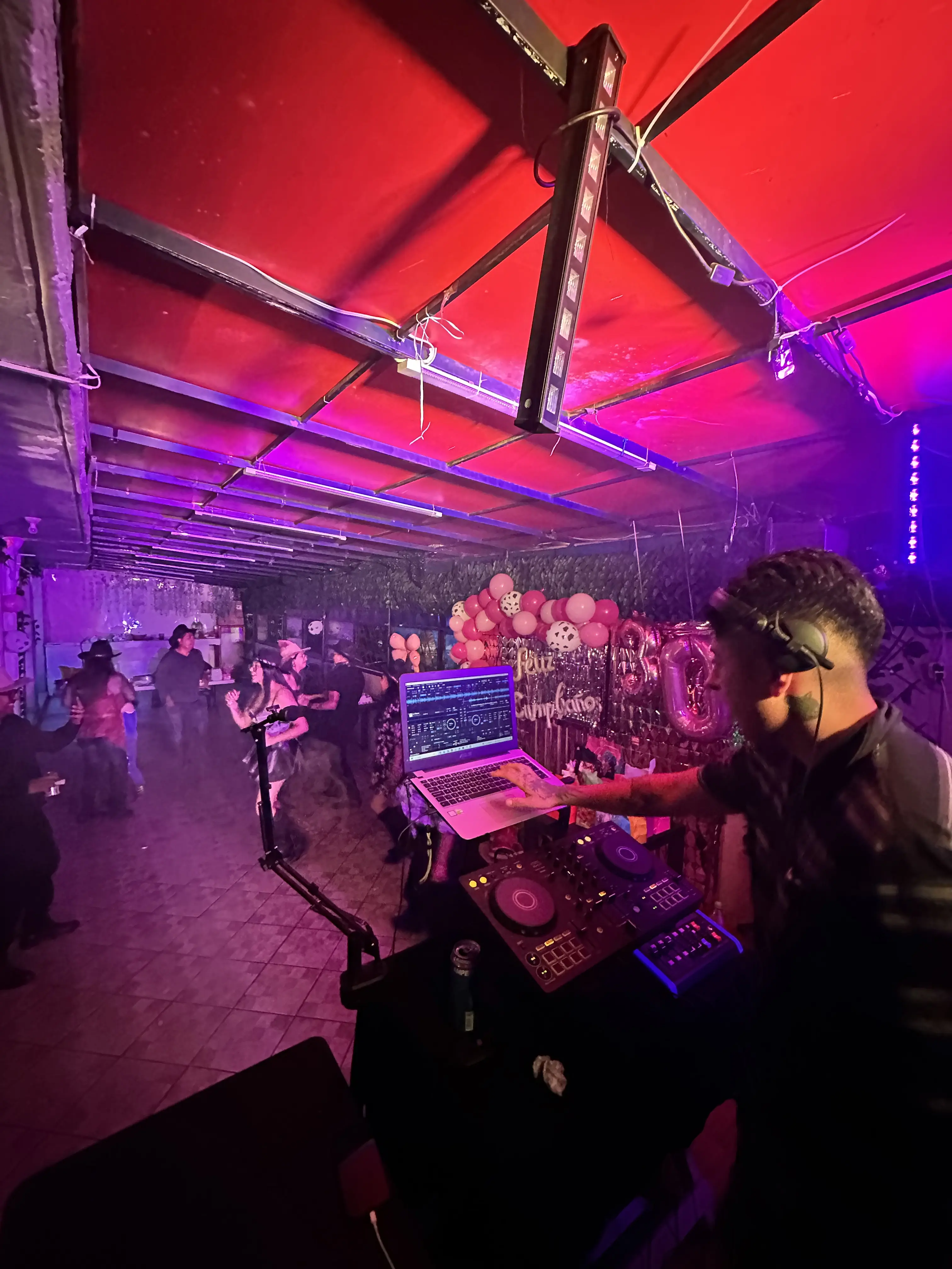 DJ Bellaco - About 1